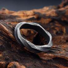 Anillo espiral de aleación único para hombres con estilo retro punk, joya simple y de moda, regalo gótico de vikingo caballero, de uso múltiple, adecuado para viajes diarios - Girar - Ver 3