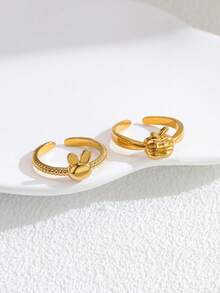 Set 2 buah cincin stainless steel berlapis emas 18K dengan desain apel dan kelinci yang lucu, cocok untuk dipakai wanita atau sebagai hadiah. - Yellow Gold - View 4