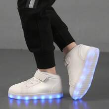 Giày phát sáng thời trang Xuân Thu, Giày thể thao LED cá tính, Giày chạy bộ phát sáng ban đêm, Giày thể thao ngoài trời cho thanh thiếu niên, Quà tặng chất lượng cao cho người trẻ tuổi, Quà sinh nhật cho thiếu niên. Chất liệu: - trắng - Xem 8