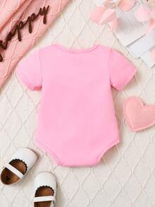 Ngày lễ Mẹ đầu tiên của chúng ta bên nhau với những bộ áo liền thân in hình hoạt hình dễ thương cho bé. - Hồng - Xem 5