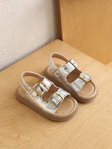 Un par de sandalias de playa con diseño tridimensional para niño bebé de PU, antideslizantes, de moda, casuales y de estilo coreano clásico para estudiantes, adecuadas para el verano. - Plateado - Ver 4