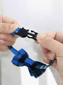 1 chiếc vòng cổ kiểu công chúa cho mèo và chó, có chuông, thiết kế nơ kẻ caro, khóa cài, kích thước điều chỉnh được, phù hợp cho thú cưng nhỏ. - Nhiều màu - Xem 5