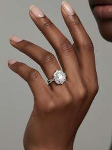 女士结婚戒指，向日葵造型，925纯银材质，重3.3克，镶嵌1.5克拉莫桑石，波西米亚宫廷风格，奢华订婚/结婚/周年纪念/情人节礼物，附赠莫桑石证书和精美礼盒 - 銀色 - 查看 4