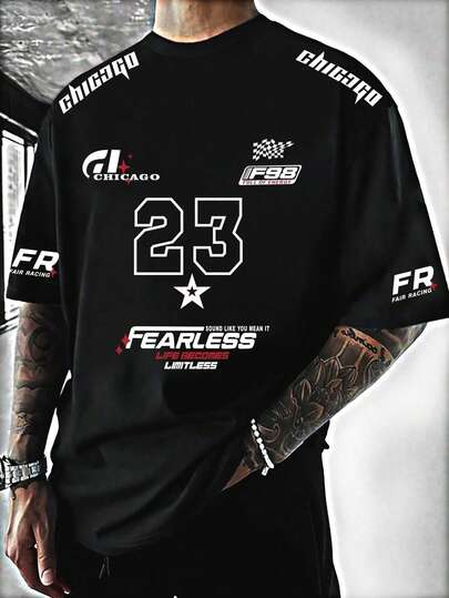 Camiseta de manga corta casual, versátil y de cuello redondo con número 23 y texto en inglés para hombres de talla grande