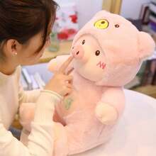 可爱毛绒小猪玩偶，柔软毛绒小猪玩偶，戴着熊帽子 - 毛绒动物，适合放在床上、沙发上，可作生日、新年礼物抱枕，儿童睡眠拥抱玩偶，可爱熊图案毛绒小猪玩偶礼物 - 變身豬 - 查看 4