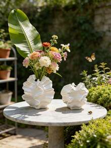 艺术波浪边树脂园艺花瓶 - 装饰性桌面花瓶，适用于插花、摆放鲜花、仿真植物和多肉植物，是卧室梳妆台、办公桌、花园角落和活动装饰的理想之选。采用优质树脂制成，经久耐用，独特的设计可提升任何空间的格调，是乔迁新居和园艺爱好者的理想礼物。 - A - 查看 5