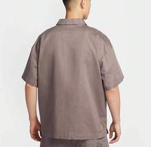 Nike 男士梭织透气短袖休闲衬衫 - 摩卡棕 - 查看 2