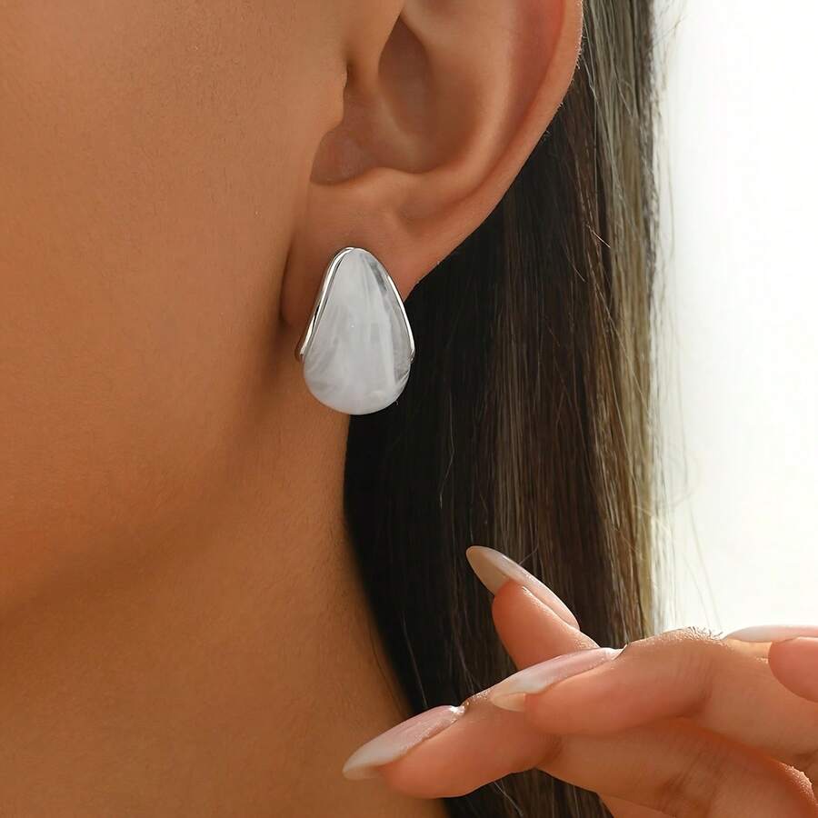 Minimalist Asymmetric Water Drop Earrings, Elegant & Fashionable For Daily Wear And Parties - White - View 1