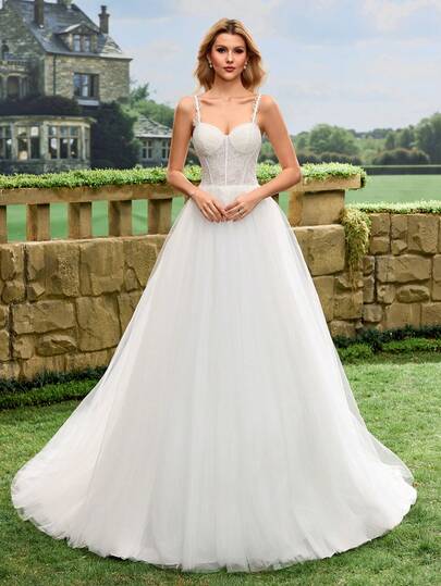 Spaghetti Strap Lace Embroidered Wedding Dress, Lightweight Tulle Skirt, Fluffy Tulle Skirt, Voluminous Skirt, White Wedding Gown, Cathedral Wedding Dress, Intimate Wedding Dress