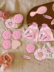18/6件套玫瑰花镜礼盒，玫瑰花形镜子，缎面粉色发圈配欧根纱蝴蝶结发夹和气垫梳，婚礼派对礼物，粉色派对回礼，母亲节惊喜礼物，玫瑰金双面化妆镜，适合作为婚礼回礼、母亲节宾客礼物、伴娘伴郎礼物、婚礼回礼、生日派对礼物 - 多色 - 查看 5