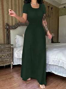 女士秋季连衣裙，时尚纯色U领收腰短袖休闲连衣裙，适合教师、返校、通勤、日常穿着、户外活动等场合，优雅大方。 - 墨綠色 - 查看 2