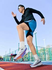 男士户外碳板运动鞋，跑步鞋，适用于比赛、训练、半程马拉松、速度跑；女士运动鞋，田径比赛鞋；女士公路跑鞋，透气网面，耐用防滑减震鞋底 - 白色 - 查看 11