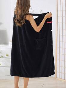 女士浴袍一件装，均码，柔软珊瑚绒面料，吸水性强，速干，适合居家、浴室、泳池等场所。这款柔软吸水的珊瑚绒浴袍可调节，适合女性和女孩穿着，轻盈柔软，是水疗、桑拿、游泳池的理想之选。 - 黑色 - 查看 3