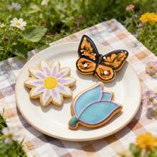 3 piezas Cortadores de galletas con forma de flor de primavera y mariposa, moldes de acero inoxidable con forma de girasol, tulipán, mariposa y abeja para hornear, herramientas de repostería casera DIY para galletas, fondant y decoración de pasteles - Ver 6