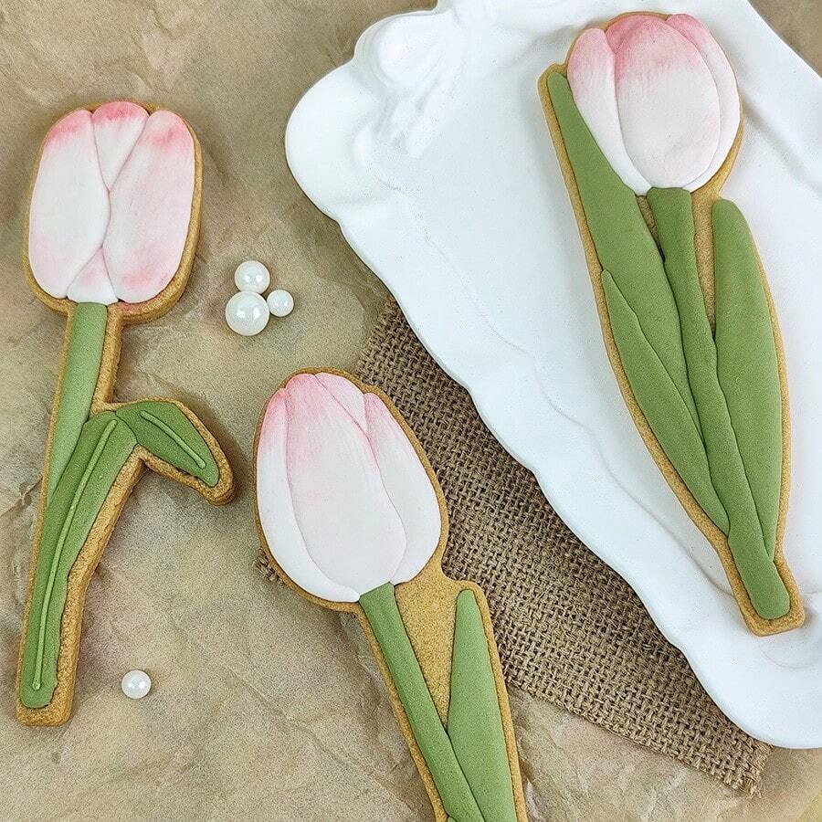 Creative Tulip Flower Mother's Day Cookie Cutter Mold Blossom Biscuit Stamp Icing Cookie Fondant Cake Pastry Dessert Baking Tool Back To School