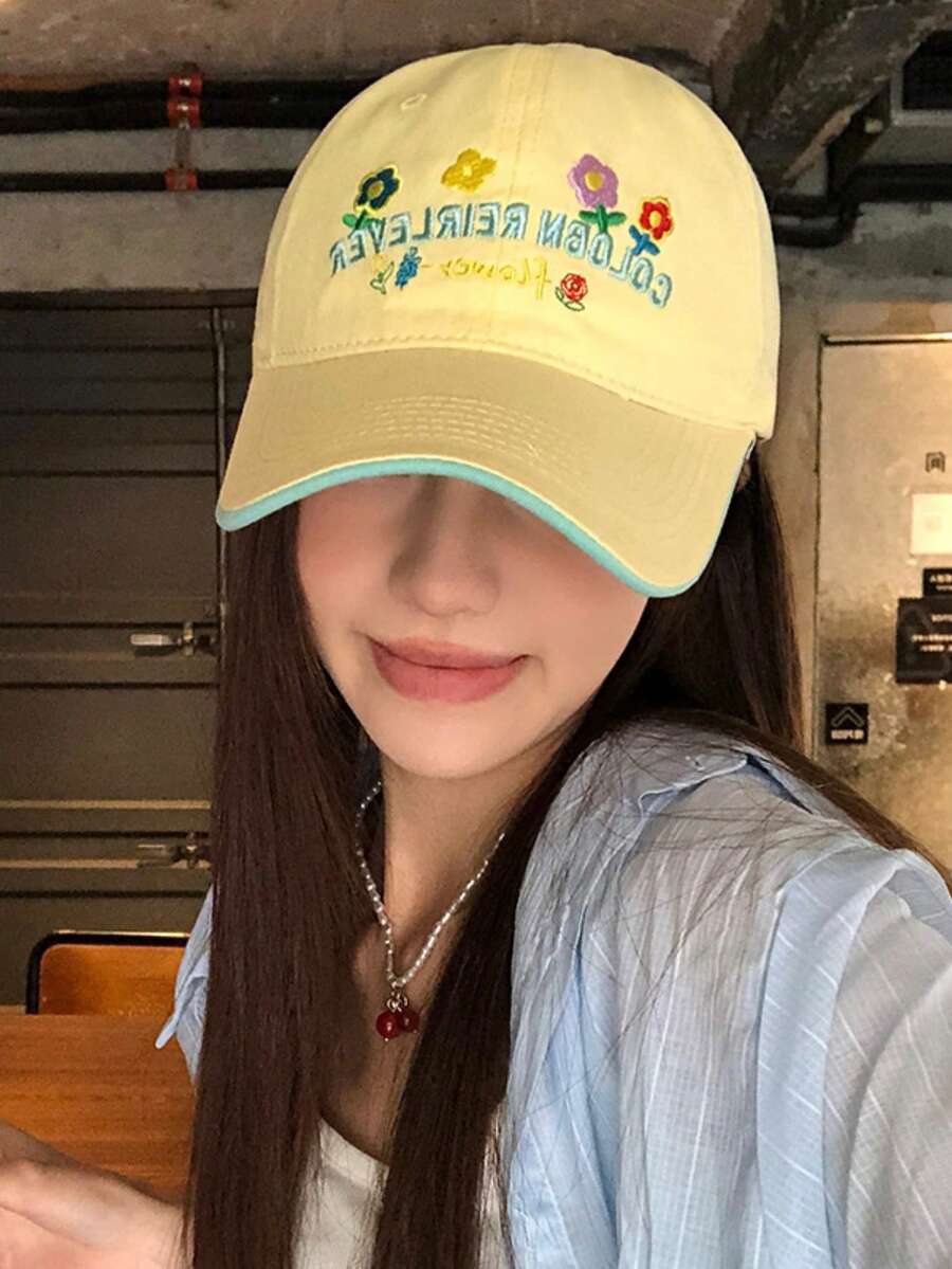 1 buah Topi Baseball Wanita Gaya Korea Motif Bunga Kuning dengan Pinggiran Lebar dan Mahkota Dalam, Minimalis, Enerjik, Imut, Serbaguna, Gaya Kampus untuk Musim Semi/Panas, Cocok untuk Wanita dengan Lingkar Kepala Besar, Memiliki Lubang untuk Kuncir Rambut, Cocok untuk Bepergian, Check-in, dan Pemotretan - MultiWarna - View 1