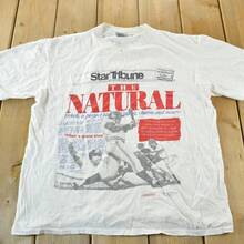 Vintage 1993 Kents Hrbek Minnesota Twins MLBs Graphic T-Shirt _ Star Tribune Newspaper Tee _ Single Stitch _ Baseball _ 90s Sports . - trắng - Xem 1