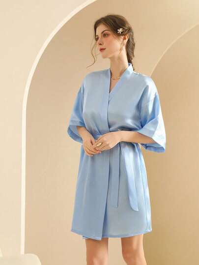 1pc Women's Silk Sleepwear, Bridal Gown, Ladies' Solid Color Elegant Tie-Waist Robe For All Seasons, Sexy Short Satin Silk Soft Pajamas, Suitable For Brides, Bridesmaids, Home Use. Grass-Cutting Season Short Dress, Dress Initial Long Robe, Morning Gown And Sleepwear.