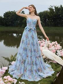 Faeriesty 优雅女士蓝色无肩带束身胸衣式长款派对礼服，花卉印花薄纱伞裙，腰间系带，完美适用于春季婚礼、花园派对、户外林地庆典、湖畔度假聚会等场合。 - 藍色 - 查看 3