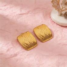 A Pair Of Stylish And Simple Line Texture-Precise Women's Earrings - 14K Gold-Plated Irregular Design Ring-Shaped Earrings, Elegant And Refined Ladies' Earrings, Suitable For Daily Wear / Parties / Wedding Venues / Birthday Banquets - Fashionable Jewelry, The Best Gift - Gold - View 4