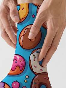 1 Pair Men's 360° All-Over Printed Socks - Featuring Donut Pattern, Soft & Comfortable With Good Elasticity, Fashionable Casual Streetwear Style, Suitable For Compression Socks, Valentine's Day Socks Or Maternity Loose Socks. - Multicolor - View 3