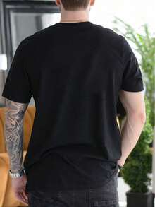 Camiseta de Hombre con Estampado Gráfico Único "Así como mi hija", Moderna y Genial - Camisetas Casuales de Manga Corta Cómodas para la Temporada de Verano - Regalo Perfecto para Padres y Familiares - Negro - Ver 3