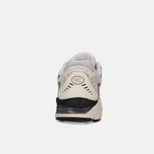 Asics 男女通用 GEL-NIMBUS 10.1 低帮跑步鞋 1203A543-108 - 黑與白 - 查看 4