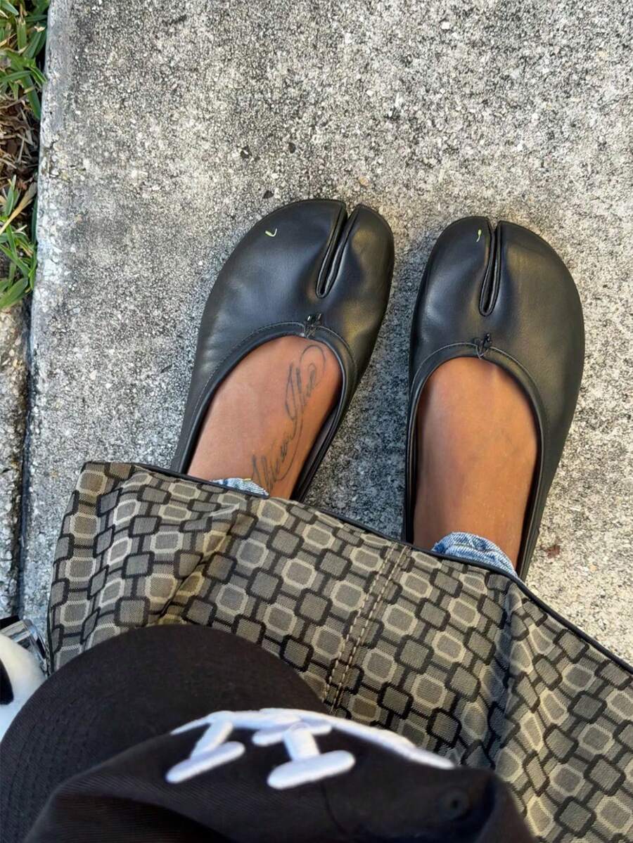 Women's Split Toe Shoes Flat, Cow Mule Shoes For Women, Classical Fashion Japanese Style Tabi Flats, Slip-On Wide Toe Box Loafers For Walking - 黑色 - 查看 1