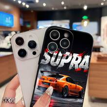 Supra naranja derrapando en una carretera oscura. Esta elegante funda es compatible con Samsung, Apple, VIVO, OPPO, , Transsion, ,  y Honor. Fabricada en silicona TPU, ofrece protección contra golpes y caídas, además de una sensación superior. Es un regalo ideal para familiares, amigos y seres queridos, y la opción perfecta para San Valentín y Año Nuevo. - Negro - Ver 4