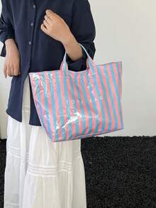 Túi tote thời trang phong cách sinh viên, dung tích lớn - Làm từ chất liệu PVC và giấy Kraft nhẹ, thiết kế khóa dán, kiểu dáng thời trang dành cho nữ. - Nhiều màu - Xem 5