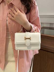 Tas Selempang Persegi Minimalis Warna Solid Bergaya Retro dengan Gesper Logam dan Tas Tangan Mini, Cocok untuk Remaja Putri, Mahasiswa, Profesional Muda, Cocok untuk Kantor, Sekolah, Kerja, Perjalanan, Aktivitas Luar Ruangan, Bepergian, dan Acara Lainnya - Putih - View 3