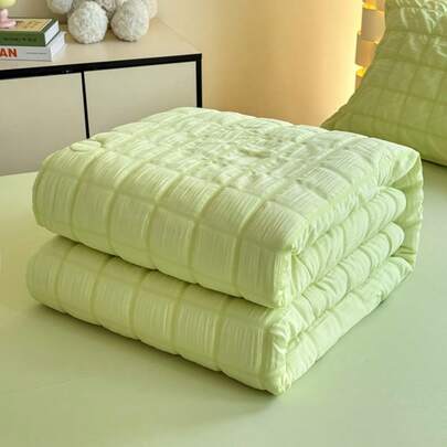 1pc Skin-Friendly Solid Color Bubble Chiffon + Quilted Plaid Summer Quilt, Soft & Fine, Moisture-Wicking & Breathable, Minimalist & Fashionable Air Conditioning Quilt
