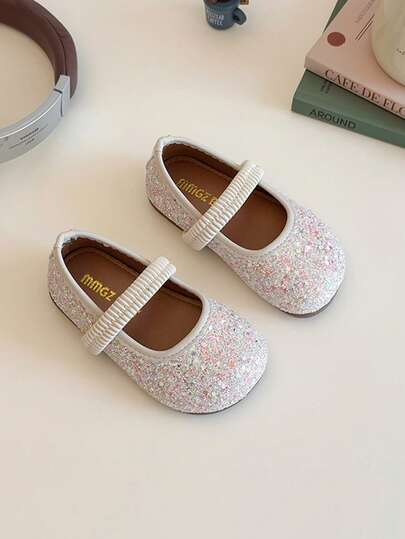 1双可爱女婴平底鞋，手工针织，2026春秋新款，儿童软底鞋，女婴刺绣蝴蝶结装饰，可搭配裙子，圆头方口公主鞋