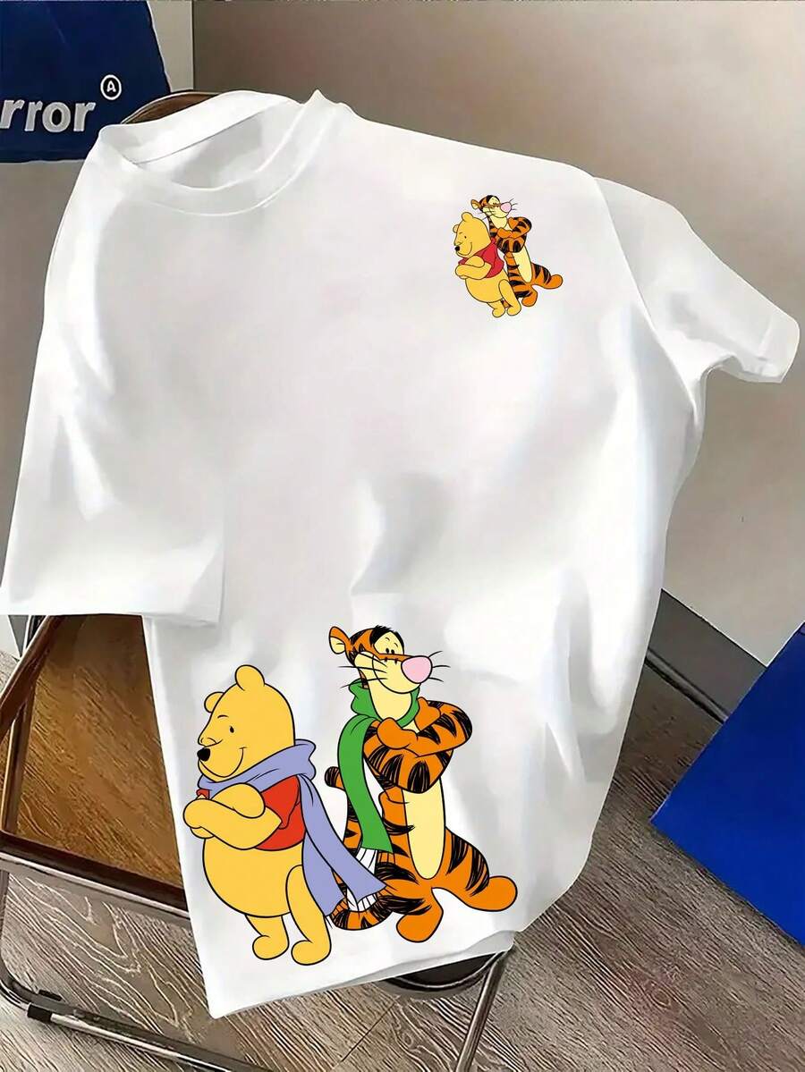 Autorizado por Disney, camisetas casuales de hombre con estampado de Winnie the Pooh y Tigger de Disney, camisetas de cuello redondo cómodas de poliéster, adecuadas para el uso diario en la calle, necesarias en verano. - Blanco - Ver 1