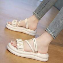 Sandalias de suela gruesa con talón de mujer Sandalias de verano para mujer, recién llegadas, estilo hada, con pliegues y abalorios, suela blanda. Sandalias versátiles para exterior con suela gruesa. Moda casual francesa. Sandalias de doble uso con suela blanda. - Blanco - Ver 5