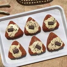 1个巧克力蛋糕造型挤压减压玩具，Melojoy品牌，可爱，Pocchacco，Melojoy挤压玩具，柔软可挤压 - 彩色 - 查看 7