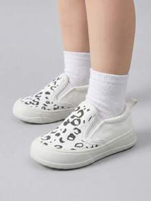 1 Pair Girls Leopard Print Slip-On Canvas Sneakers Round Toe Low Top Casual Flat Shoes Kids Daily School Shoes(Pattern Is Random) - White - View 1