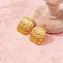 A Pair Of Stylish And Simple Line Texture-Precise Women's Earrings - 14K Gold-Plated Irregular Design Ring-Shaped Earrings, Elegant And Refined Ladies' Earrings, Suitable For Daily Wear / Parties / Wedding Venues / Birthday Banquets - Fashionable Jewelry, The Best Gift - Gold - View 5