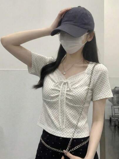 新款夏季法式甜美波点蕾丝领短袖T恤女装，系带修身露脐上衣