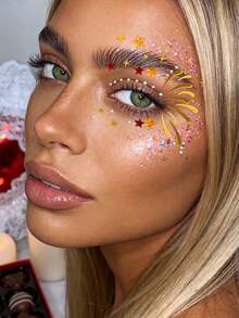 1张眼部宝石贴纸 - 半眼星星和闪亮水钻贴纸，自粘式面部宝石，适用于眼妆、节日和派对，易于使用和重复使用，非常适合为眼部妆容增添光泽，也适用于音乐会和角色扮演。 - 彩色 - 查看 3