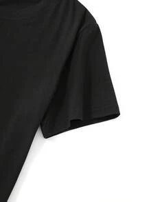 Plus Size, Plus-Size T-Shirt Featuring The Phrase "WOMAN UP" With A Feminine Symbol Incorporated Into The "O" And A Striking Golden "UP" Design. The Overall Design Conveys The Message Of Independent, Courageous Female Empowerment And A Positive - 黑色 - 查看 4