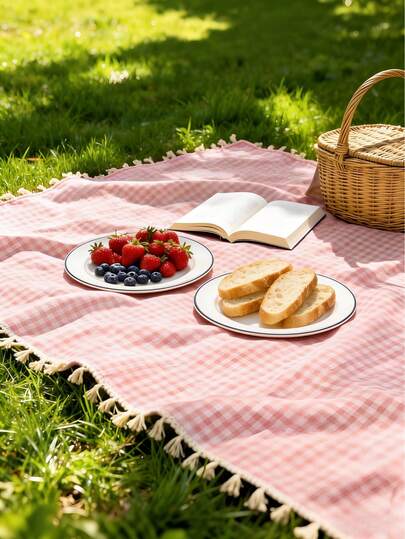1 pieza Encantadora manta rectangular de cuadros rojos y blancos para picnic - Ideal para la temporada de bodas, celebraciones de Pascua, hecha de rayón tejido con flecos, adecuada para acampar en invierno, salidas a la playa, fondos de fotografía y accesorios de picnic
