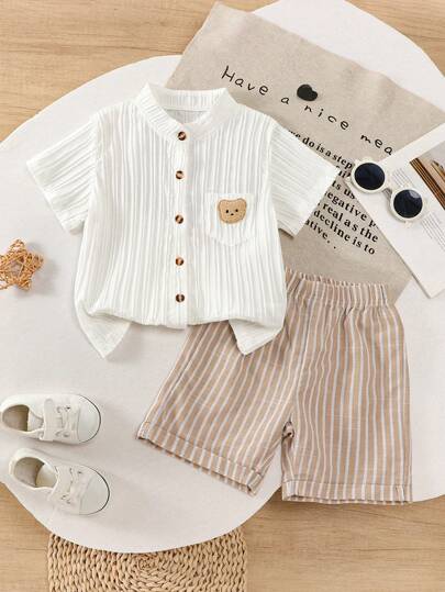 男童夏季短袖立领衬衫和宽松条纹短裤套装