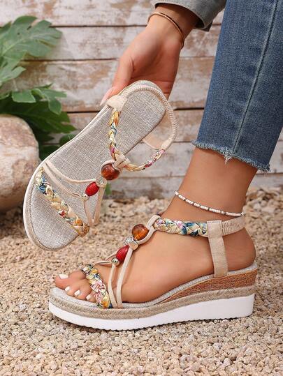 2026新款夏季编织坡跟凉鞋，串珠装饰露趾沙滩度假休闲百搭女鞋