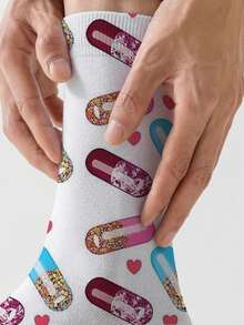 1 双 360 男士袜子 – 趣味十足的全印花，印有个性药丸、爱心图案，柔软舒适，弹性极佳，这款时尚休闲街头嘻哈 360 袜子非常适合用作压缩装备、情人节袜子或宽松的孕妇袜。 - 彩色 - 查看 4