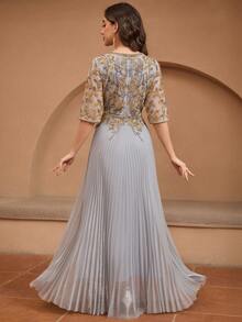 Gray V-Neck Beaded Embroidery Pleated Gown - Silver - View 5