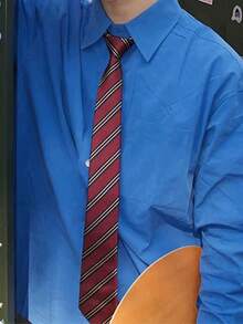 1条酒红色条纹手工领带，适合休闲、街头、日常、派对等场合。 - 彩色 - 查看 8