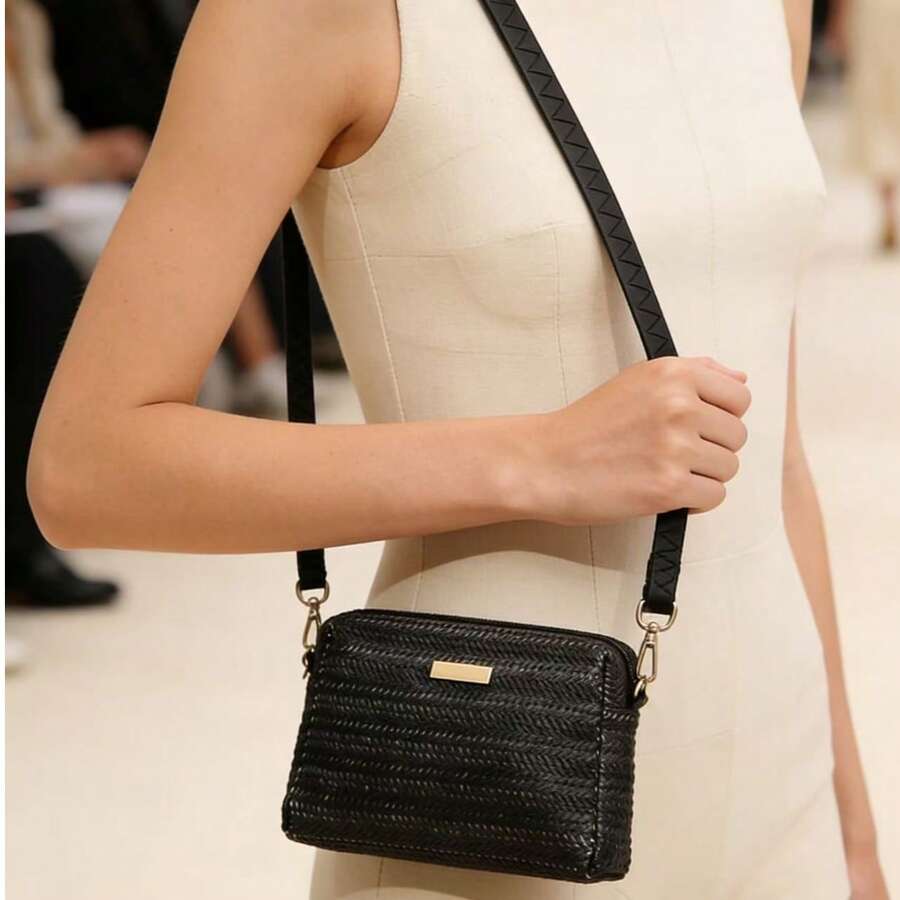 夏季草编斜挎包，女士沙滩单肩包，配有可拆卸肩带、拉链封口、小巧百搭设计、休闲外出手提包、尼龙内衬、女士钱包 - 黑色 - 查看 1