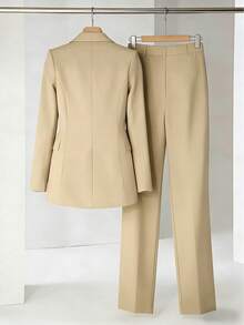 Blazer Set With Lining And Shoulder Pads, And Wide-Leg Trousers With Gold Button Detail. - 米色 - 查看 2