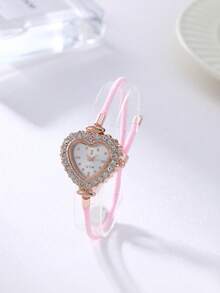 一套优雅的石英手表和珠宝配饰套装，包括一款时尚的圆形女士腕表和一条镶钻手链。 - 彩色 - 查看 12